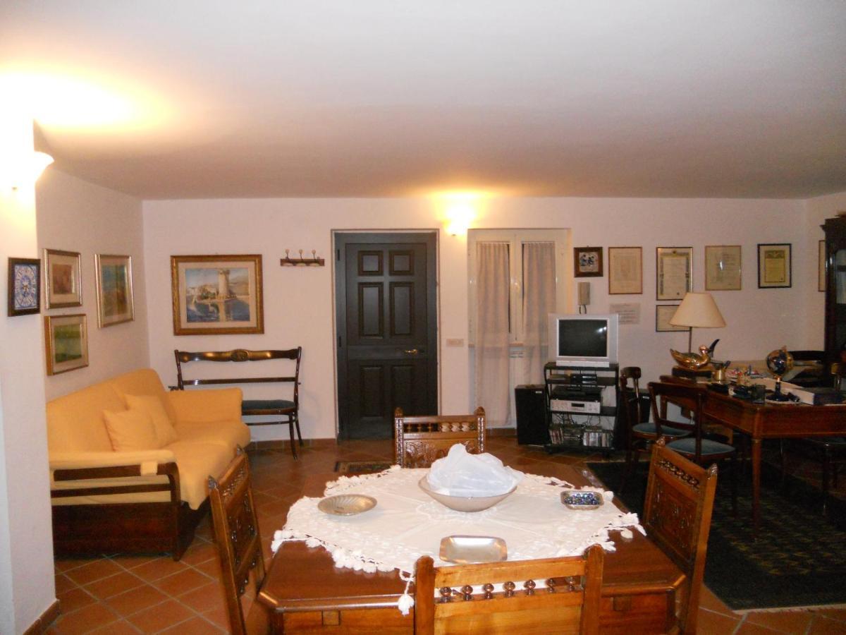 Villa Eleonora Formia Luaran gambar