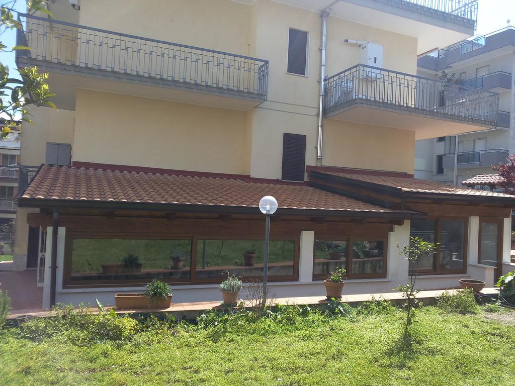 Villa Eleonora Formia Luaran gambar