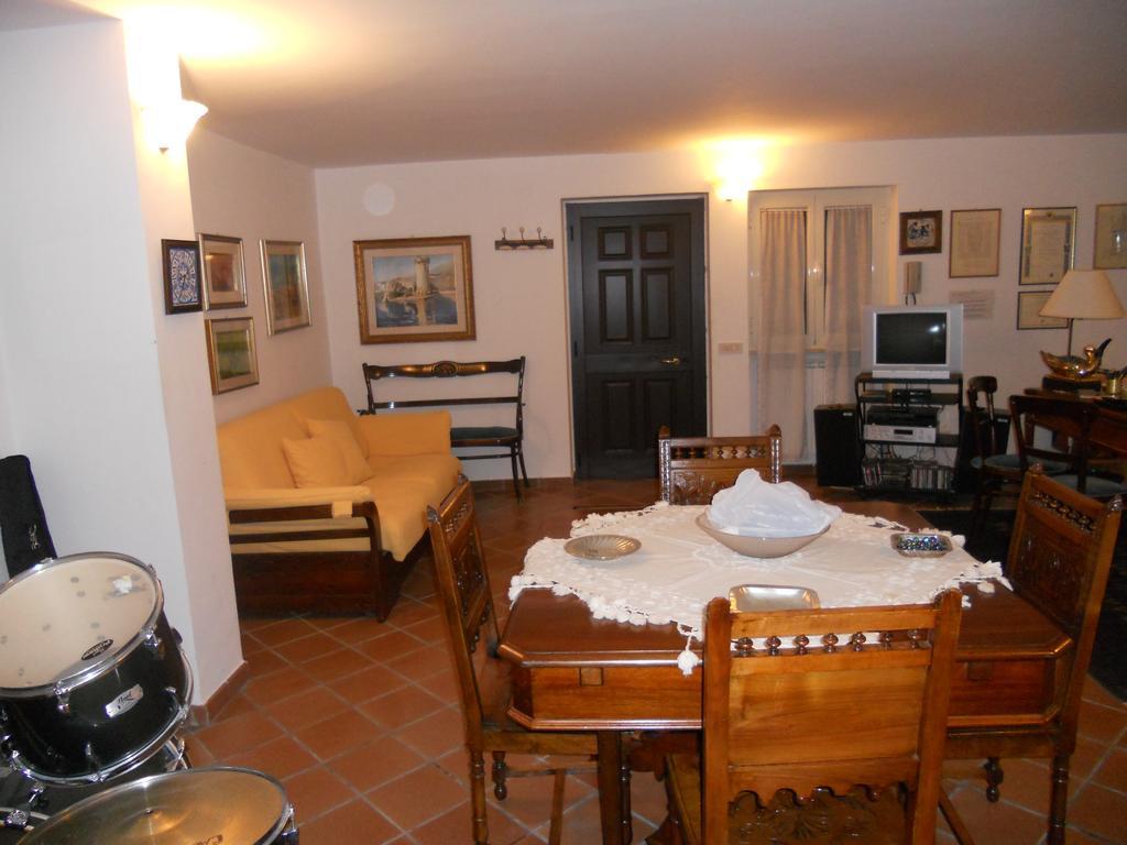 Villa Eleonora Formia Luaran gambar