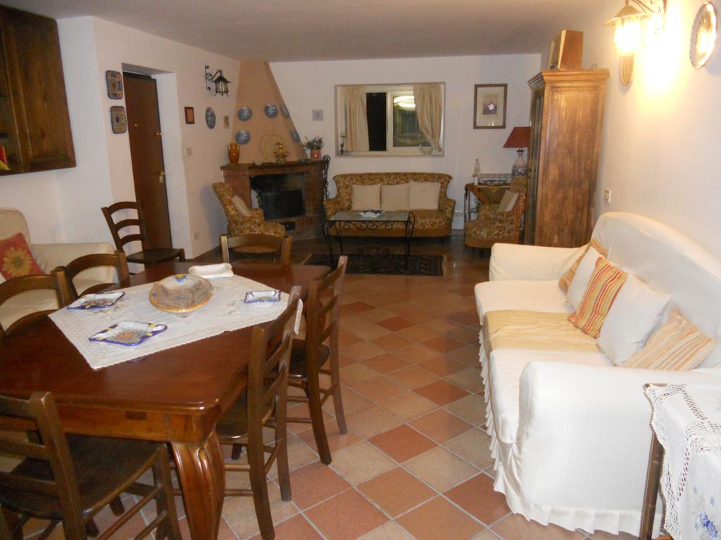 Villa Eleonora Formia Luaran gambar